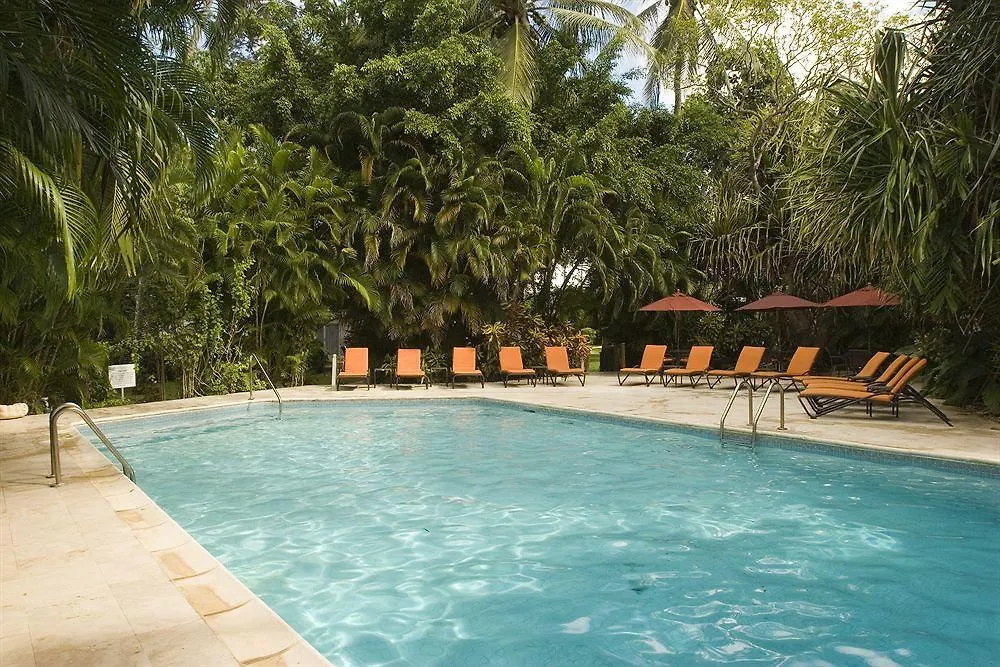 Resort Settlers Beach Hotel Saint James